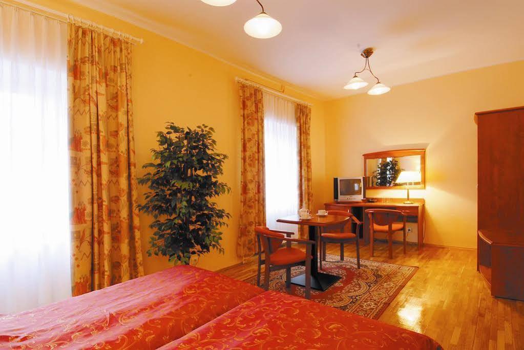 Hotel Restauracja Caspar Jelenia Góra Exterior foto